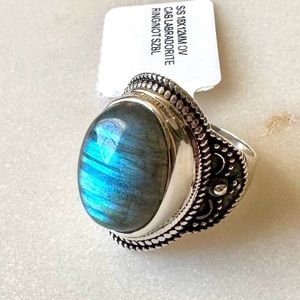 Solitaire Cabochon Gray Labradorite Scalloped Bead Detail Sterling Silver Ring